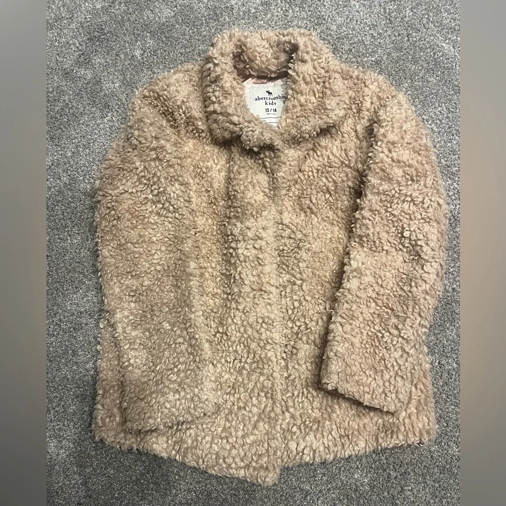 Abercrombie and Fitch kids teddy bear Sherpa size 13/14 cozy Tan Jacket coat